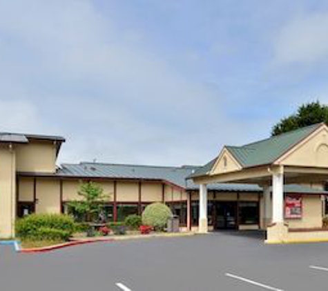 Red Roof Inn - Arcata, CA