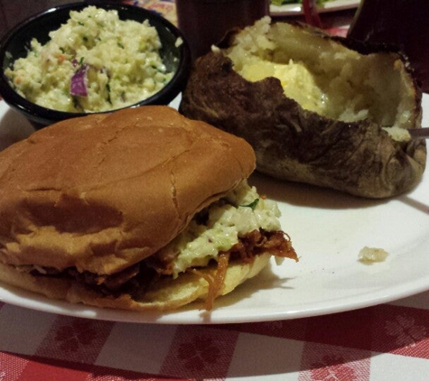 Bennett's Pit Bar-B-Que - Pigeon Forge, TN