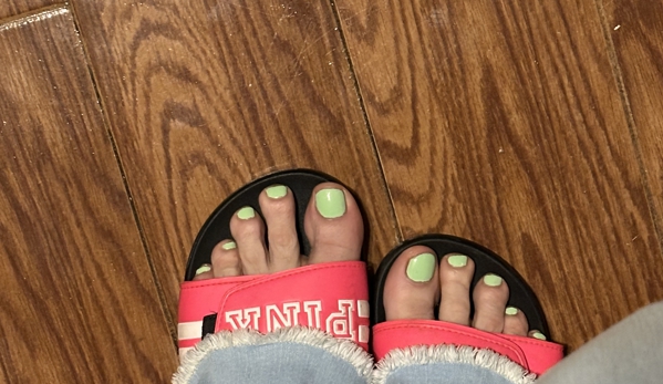 M & D Nail - Wentzville, MO. Pedicure