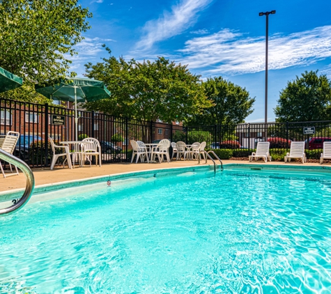 Mission College Apartments - Norfolk, VA