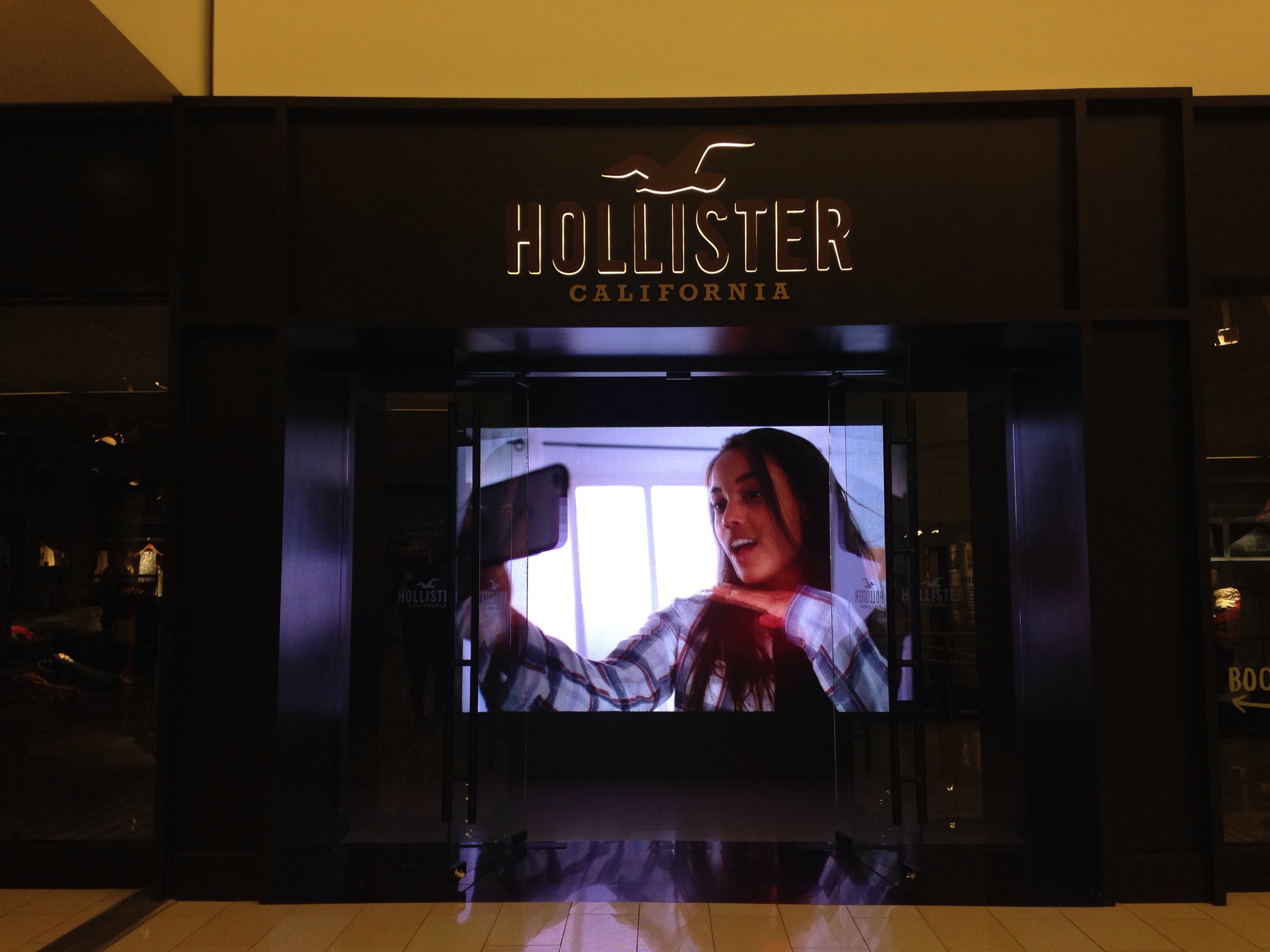 hollister at galleria mall