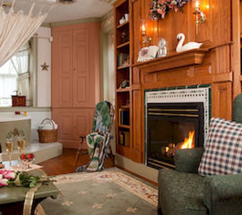 Country Hearth Bed & Breakfast - New Holland, PA