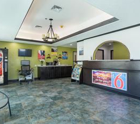 Motel 6 - Lake Havasu City, AZ