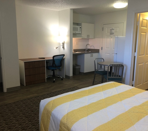 InTown Suites - Aurora, CO