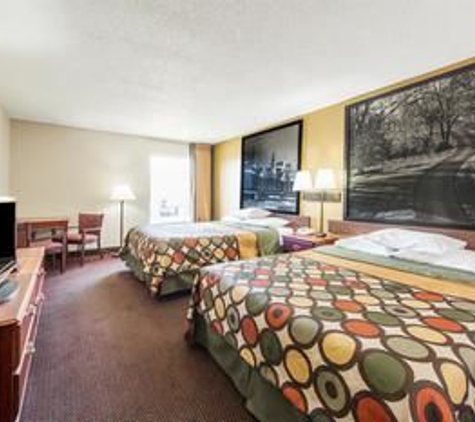 Super 8 by Wyndham Shepherdsville - Shepherdsville, KY