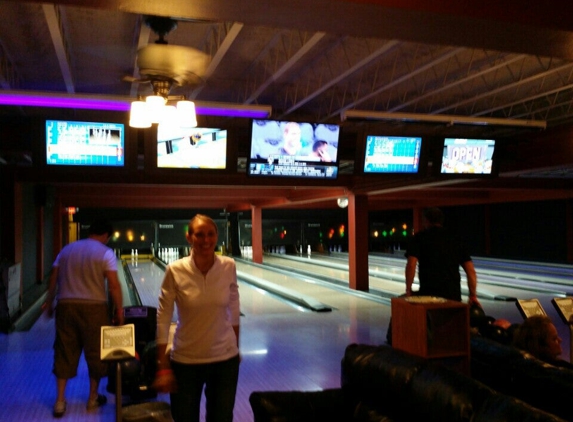 Hollywood Lanes - Pittsburgh, PA