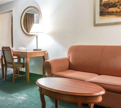 Econo Lodge - Kalamazoo, MI