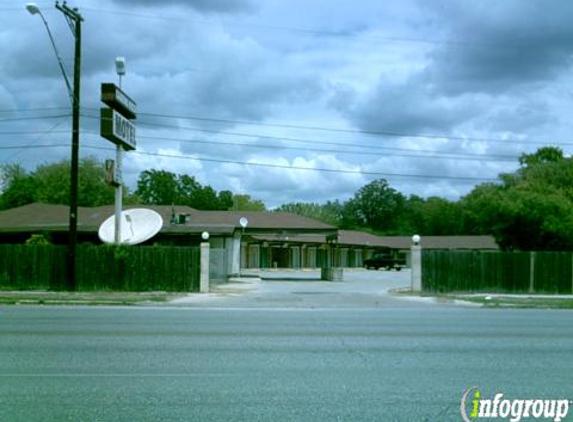 The Camino Vista Motel - San Antonio, TX