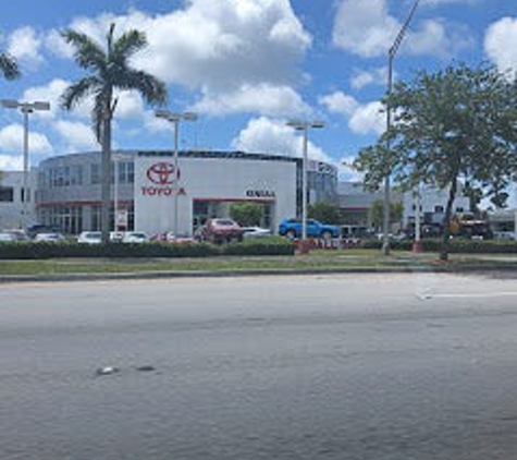 Pinecrest Bakery - Kendall Toyota Express - Pinecrest, FL