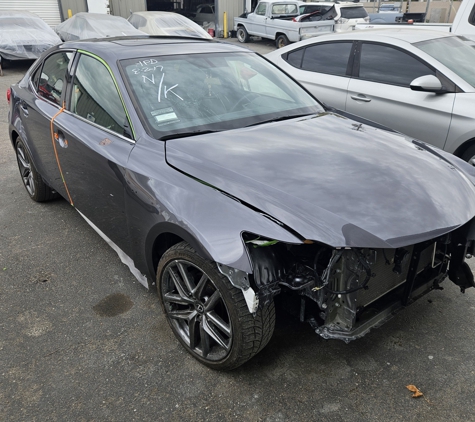 William Auto Body Collision Repair - Modesto, CA