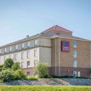 Comfort Suites Southport - Motels