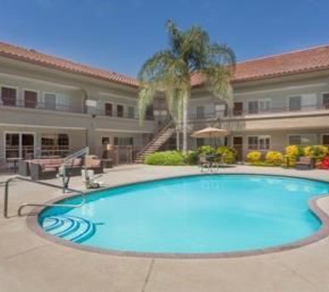 Baymont Inn & Suites - Modesto, CA