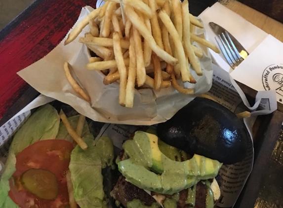 Juanchi's Burger - Miami, FL