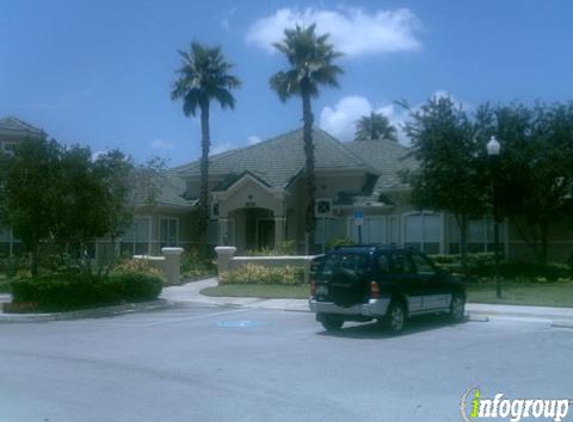 Addison Park At Cross Creek Apartments - Tampa, FL