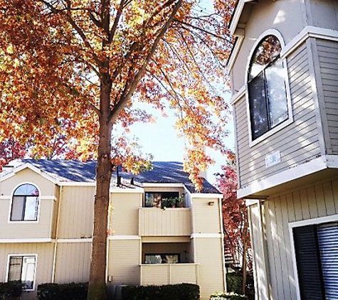 Lakeview Gardens Apartments - Sacramento, CA