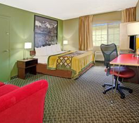 Super 8 by Wyndham Wheat Ridge/Denver West - Wheat Ridge, CO