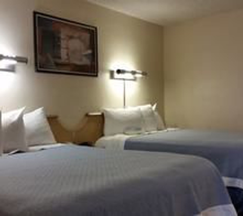 Days Inn by Wyndham Buena Park - Buena Park, CA