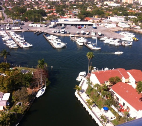 River Oaks Marina & Tower - Miami, FL