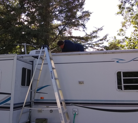 Chris' Rv Repair, llc - Cohasset, MN. Replacing bathroom sky lite