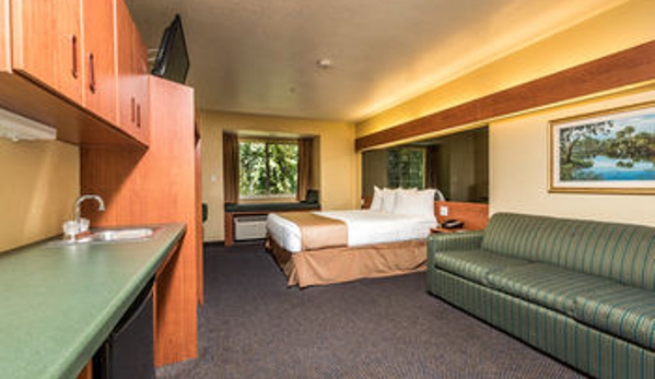 Microtel Inn & Suites by Wyndham Ocala - Ocala, FL