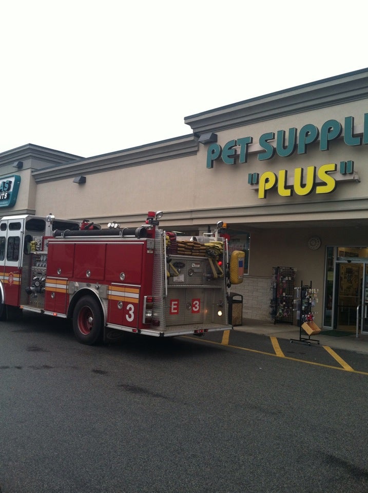 Pet Supplies Plus North Providence RI 02904