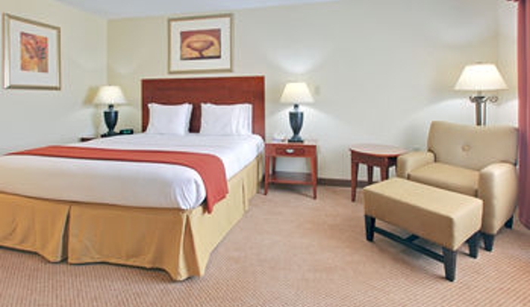 Holiday Inn Express & Suites Canton - Canton, MS