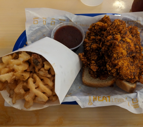 Royals Hot Chicken - Louisville, KY