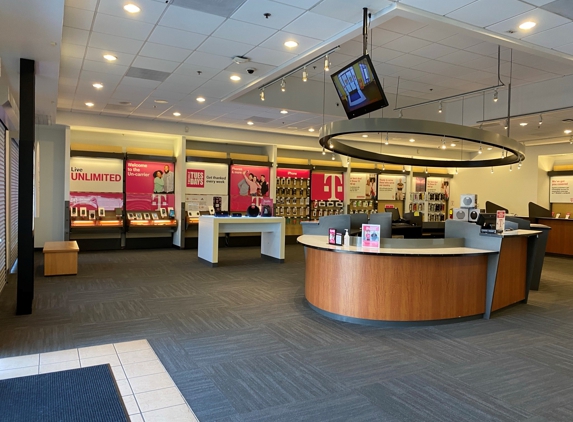 T-Mobile - Santa Fe Springs, CA