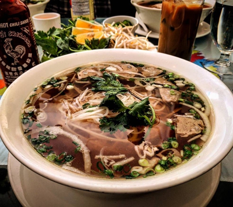 Lang Van Vietnamese - Charlotte, NC