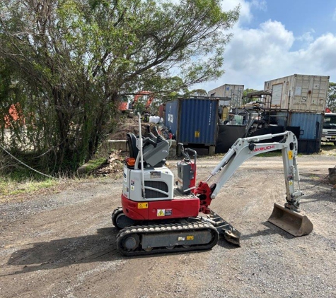 Shane Wight Excavation. 750mm wide Takeeuchi 1T Excavator