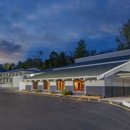 Days Inn & Suites by Wyndham Wisconsin Dells - Motels