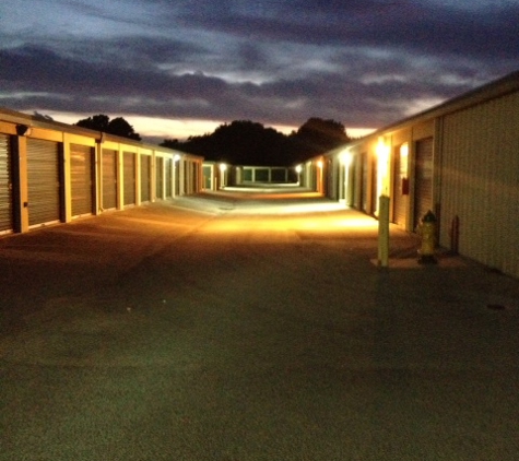 StoreRight Self Storage - Recker Hwy - Winter Haven, FL