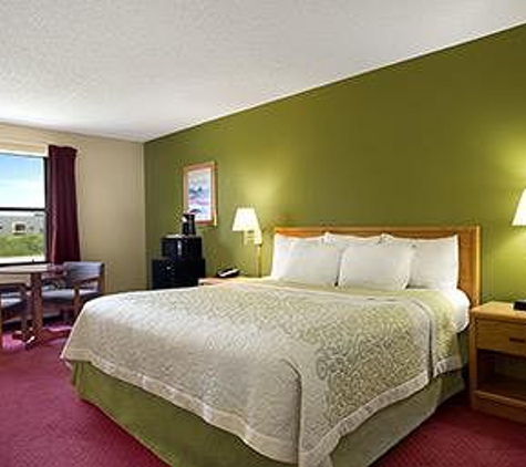 Days Inn - Park City, KS