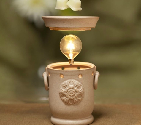 Kari Cierley, Scentsy Fragrance Independent Consultant - Menifee, CA