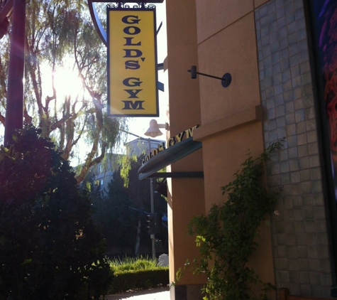 Gold's Gym - Valencia, CA