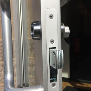 Sammamish Locksmith / Sammamish Mobile Locksmith - Issaquah, WA. Aluminum Frame Glass Door Locks