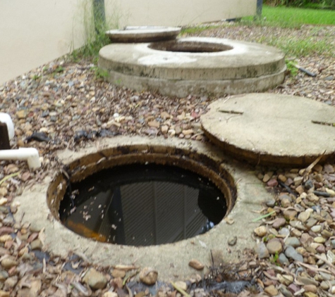 Hervey Bay Liquid Waste - Dundowran Beach, QLD. The septic transfer tank is overfull because the submersible pump has failed. We can supply & fit new submersible pumps.