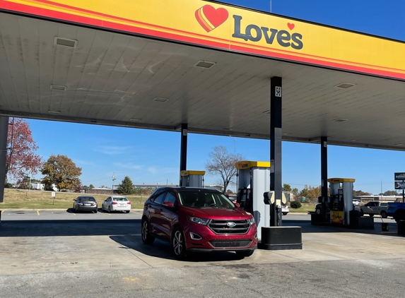 Love's Travel Stop - Searcy, AR