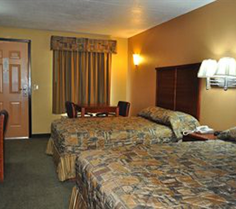 Relax Inn - Hendersonville, TN