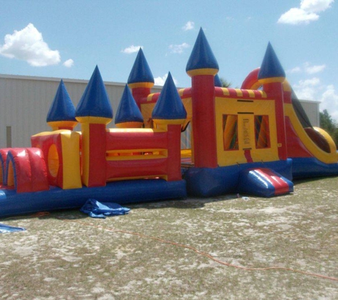 Bradley's Bounce of Fun - Hephzibah, GA. Combo castle waterslide 3 in 1
Maze, bounce house and waterslide