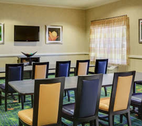 Fairfield Inn & Suites - Manhattan, KS