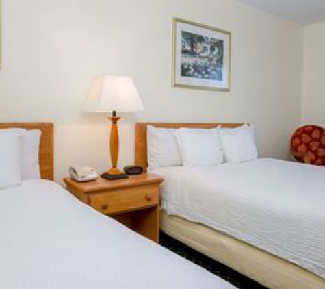 Fairfield Inn & Suites - Kansas City, MO