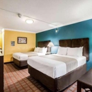 Super 8 by Wyndham Meadowlands - Motels