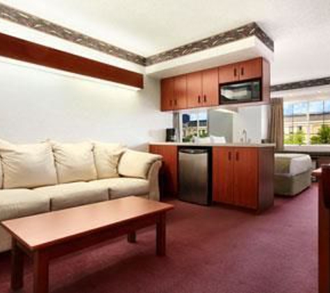 Microtel Inn & Suites by Wyndham Mason/Kings Island - Mason, OH