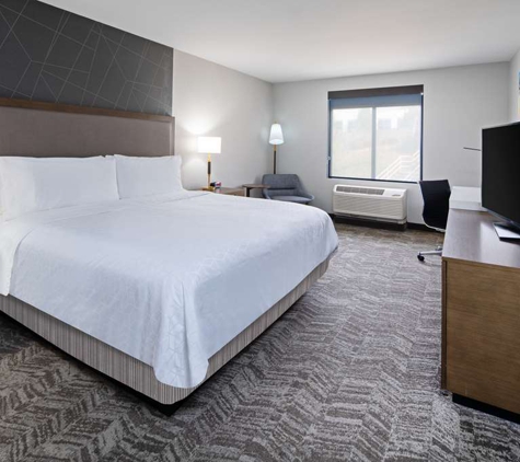 Best Western Valencia/Six Flags Inn & Suites - Santa Clarita, CA