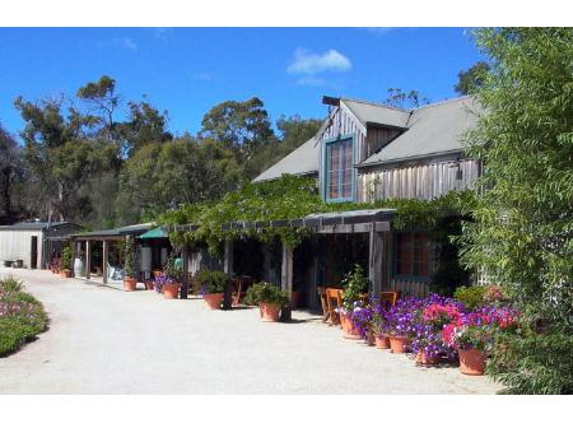 Kates Berry Farm - Swansea, TAS