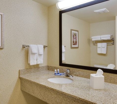 Fairfield Inn & Suites - South Hill, VA