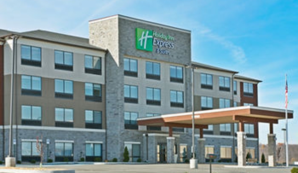 Holiday Inn Express & Suites Uniontown - Uniontown, PA