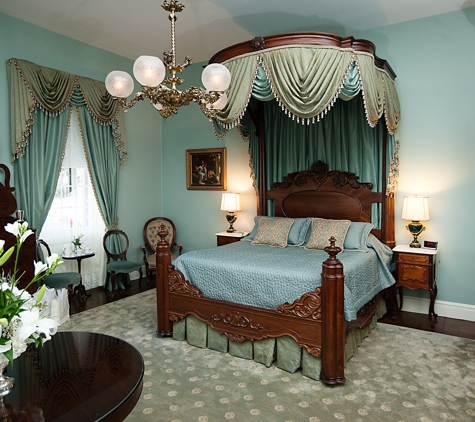 Monmouth Historic Inn - Natchez, MS