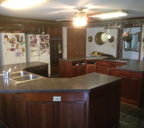 Countertops by Robert - Memphis, TN